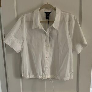 NWT Simply Vera SS Button-Down Top